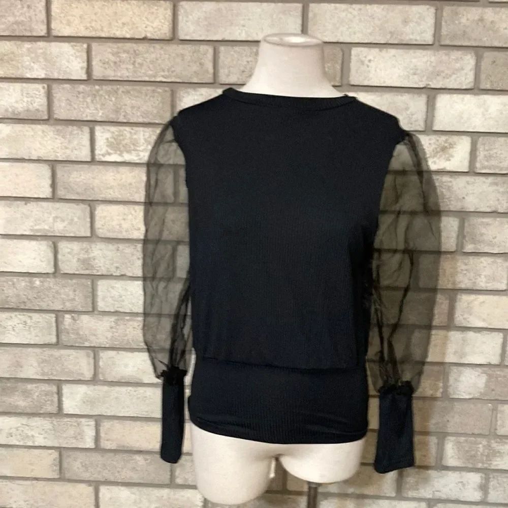 3for $20 blouse fits small